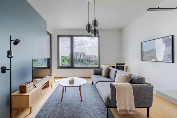 Blueground Prague 9 balcony free parking PRG-46, Прага