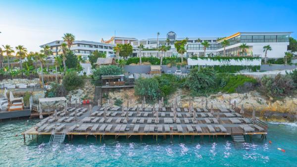 A la foto es mostra l'objecte Enki Spinoza Resort Hotel situat a la ciutat de Esmirna.