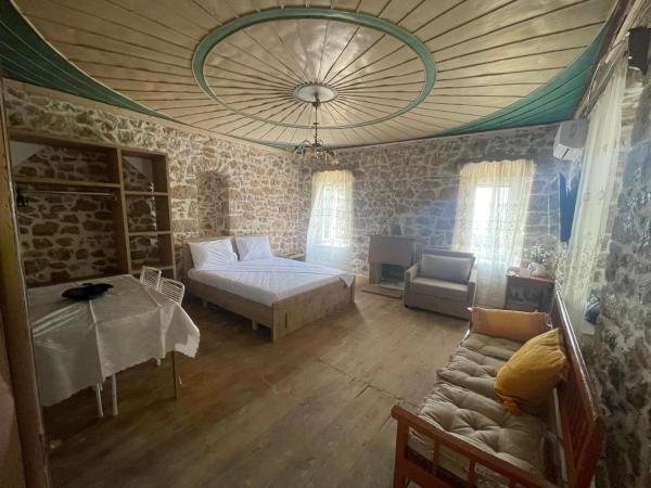 Na zdjęciu widoczny jest obiekt Myra położony w mieście Vuno.