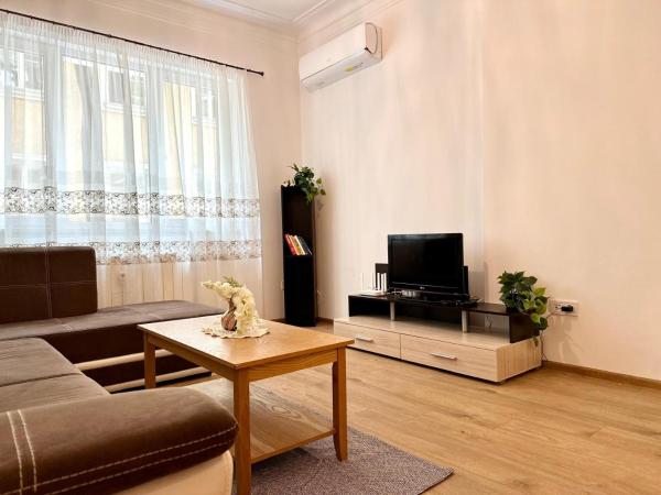 Spacious 1br Apartment In Central Sofia, Next To University - Sofya