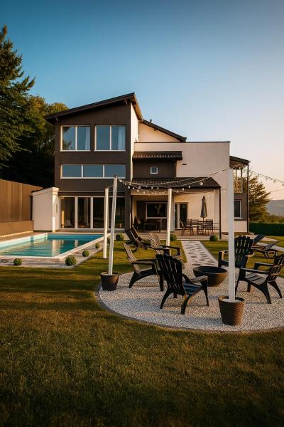 The photo shows the Villa Sunrise Harmony near Sarajevo located in the city of Obrovac.