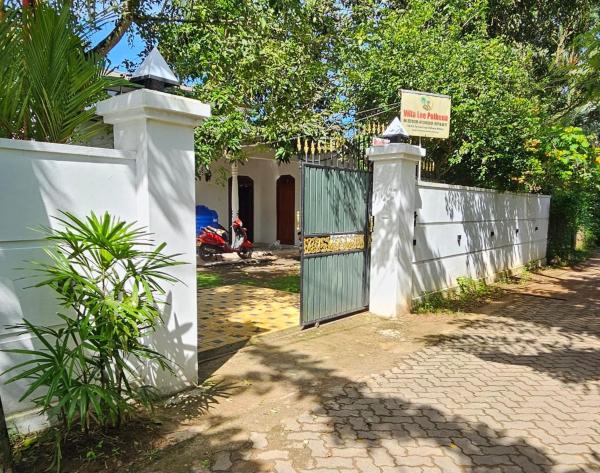 A la foto es mostra l'objecte Villa Lee Polhena situat a la ciutat de Matara.
