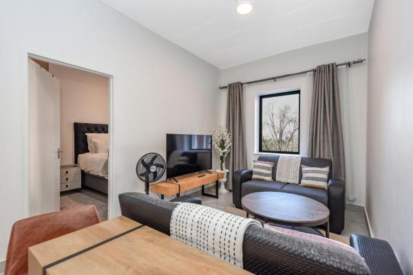 Chic & Central 1 Bed Apartment in Illovo Sandton的照片7