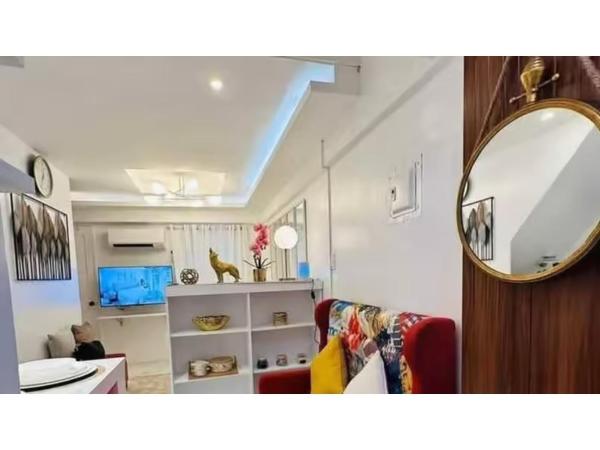 写真にはCaore市にあるBudget Loft-type condo in Uptown CDOが写っています。