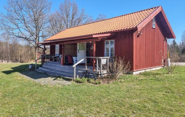 A la foto es mostra l'objecte Lovely Home In Hindås With Kitchen situat a la ciutat de Hindås.