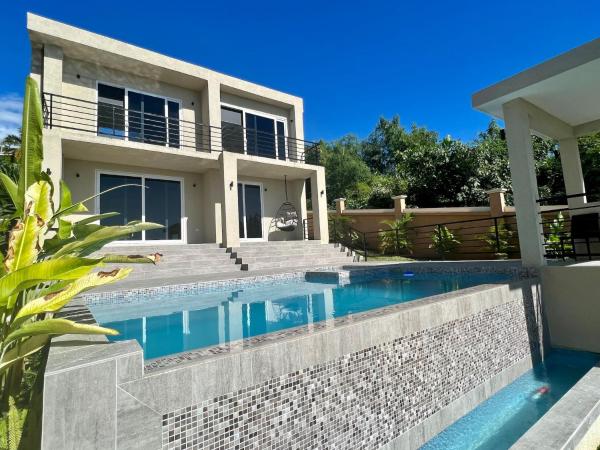 Op de foto is het object The Indianna Luxury Pool & Spa te zien, gelegen in de stad Kings Pen.