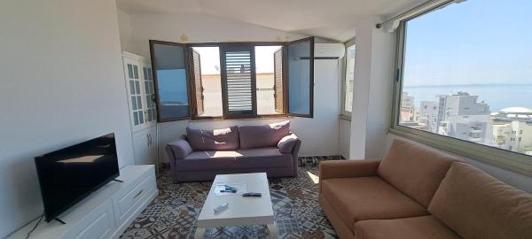 Na fotografii je vidět objekt Apartment on the sea nacházející se ve městě Durrës.