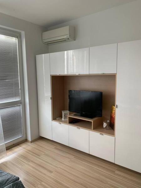 Foto 6: Chic & Cozy Beige Studio