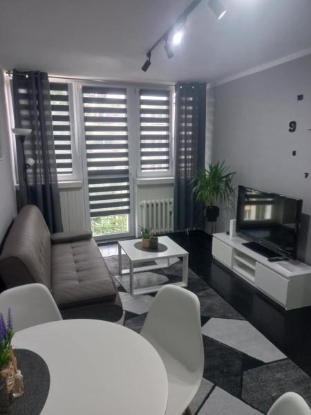 Na zdjęciu widoczny jest obiekt Apartament na Jasnym położony w mieście Dobrocin.