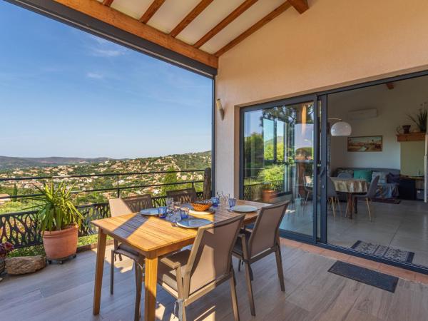 Na foto é possível ver o objeto Apartment Le Domaine des Maurels by Interhome localizado na cidade de Bormes-les-Mimosas.
