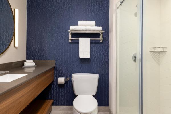 Wellness King Studio - Fairfield by Marriott Inn & Suites Spokane Airport
