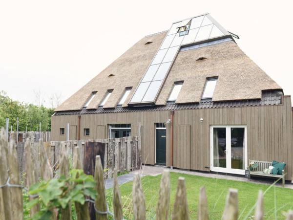 A la foto es mostra l'objecte Apartment near Dutch Beach and Dunes situat a la ciutat de Callantsoog.