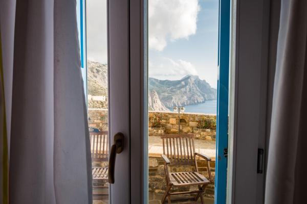 写真にはOlympos市にあるOlympos Archipelagosが写っています。