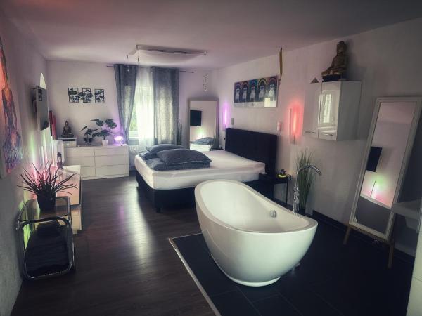 A la foto es mostra l'objecte Garden Breeze Stay situat a la ciutat de Göss.