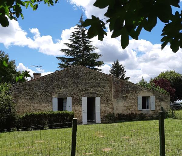 På billedet ses objektet Gite au calme beliggende i byen Tesson.