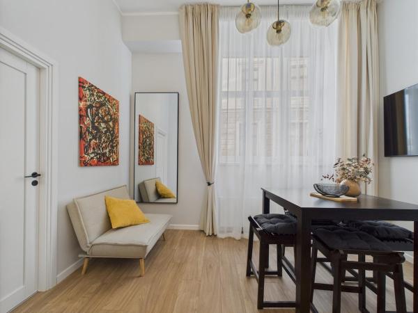 A la foto es mostra l'objecte 1-bedroom Ground-Floor Loft Apartment situat a la ciutat de Riga.
