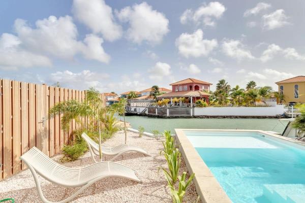 Kas Jasabon in Water Villas, Kralendijk