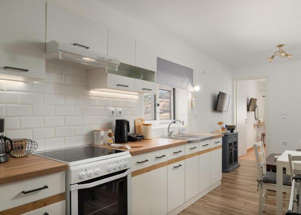 Houlia home διαμερίσματα με δωρεάν χώρο στάθμευσης, Ándros
