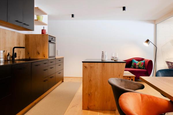 A la foto es mostra l'objecte Bergzeit Arlberg Appartment situat a la ciutat de Ausserwald.