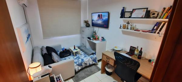写真にはNeves市にあるSplendido Niterói Quarto Aconchegante com Banheiro Só Seu - Anfitrião mora no localが写っています。