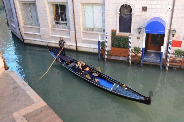 A la foto es mostra l'objecte Venice Speon Canal Views wifi situat a la ciutat de Venècia.