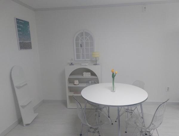 Nella foto è visibile l'oggetto Onna stay situato nella città di Suyŏng.
