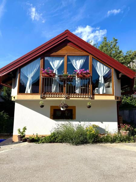 A la foto es mostra l'objecte Naša kućica, Studio apartman Ružić, Delnice, Gorski kotar situat a la ciutat de Delnice.