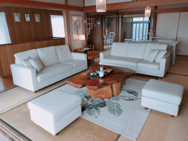 The photo shows the Itoigawa Beach House located in the city of Nō.