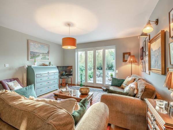 A la foto es mostra l'objecte Pear Tree Cottage situat a la ciutat de Hingham.