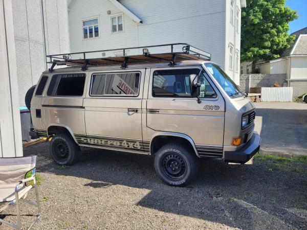 På billedet ses objektet YOUTH- Vw-ostel, Syncro, Lofoten Backyard, Good ONLY! beliggende i byen Svolvær.