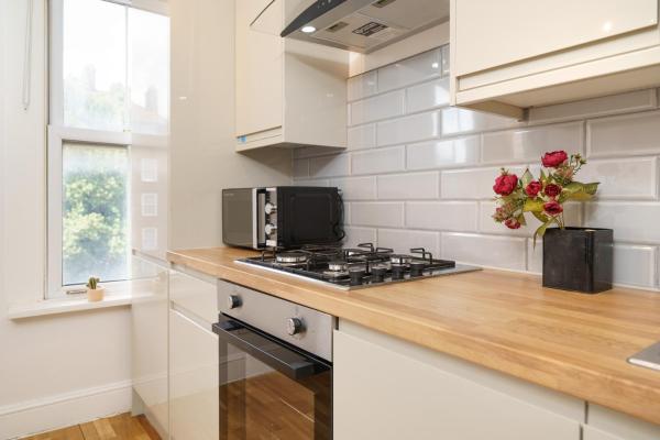 Bilde 4: Chic & Central Brixton 1-Bed for 4