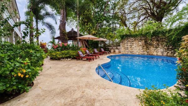 Hemingway House Blue Sky Luxury - Barbados