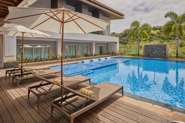 写真にはボラカイ市にあるMCollection - Stay Near Private Beach in Boracayが写っています。
