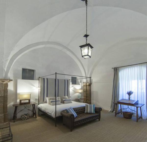 På bilden syns objektet Casa Rural Castillo de Cáceres som ligger i staden Torrequemada.