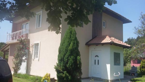 A la foto es mostra l'objecte Holiday home Sarajevo situat a la ciutat de Vlakovo.