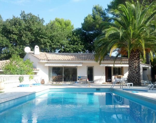 照片显示了位于Mougins市的Holiday Home Côte d'Azur物件。