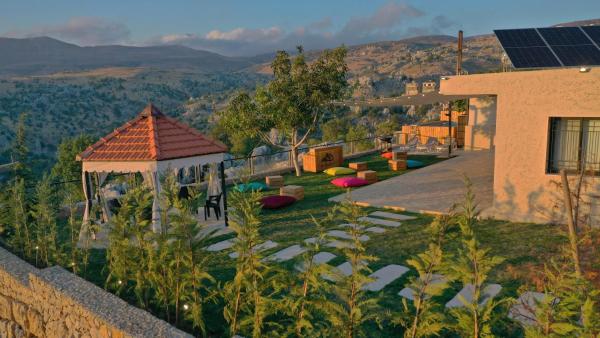The Skyloft Tarchich - Panoramic Retreat With Pool - Libanon