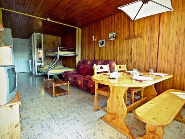 A la foto es mostra l'objecte Studio 4 personnes pied des pistes, balcon Sud Est - FR-1-549-153 situat a la ciutat de Chamrousse.