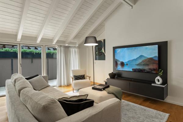 Op de foto is het object The Como City Golden Loft by Aura Luxury Collection te zien, gelegen in de stad Como.