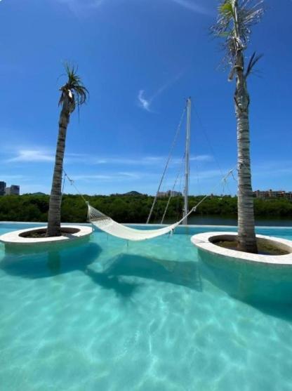 På billedet ses objektet Spacious 3BR Marina Condo with Pool beliggende i byen Mazatlán.