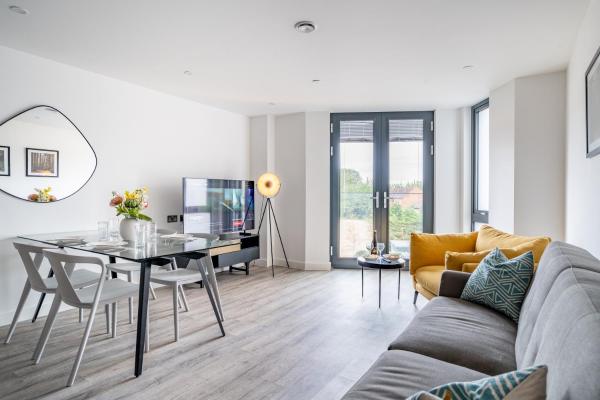 42 City Gate - 24-hour Gym Access Included! - York