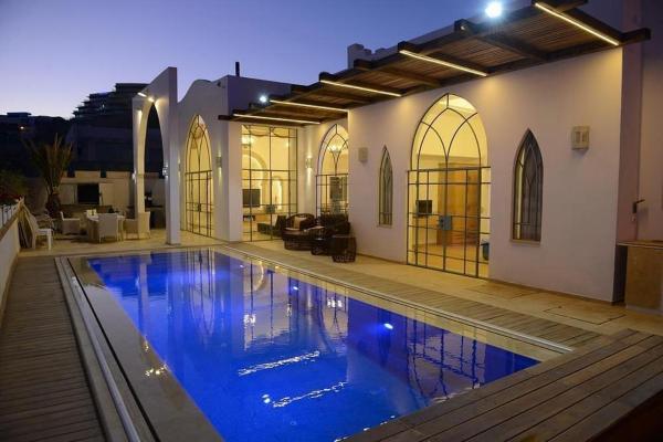 På billedet ses objektet -AH-Luxury Villa 170 beliggende i byen Eilat.