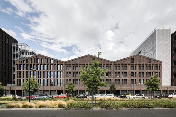 Na fotografii je vidět objekt Montempô Appart'Hôtel Bordeaux Centre - Bassins à flot nacházející se ve městě Bordeaux.