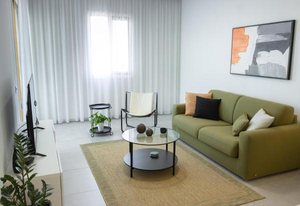 Na foto é possível ver o objeto Stylish Modern City Center Stay localizado na cidade de Nicosia.