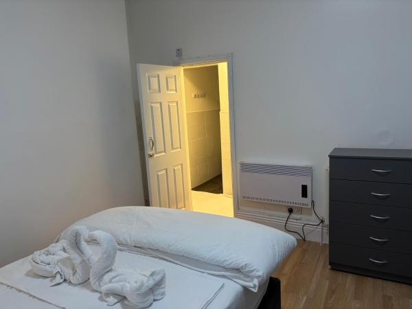 A la foto es mostra l'objecte Wicker guesthouse situat a la ciutat de Sheffield.