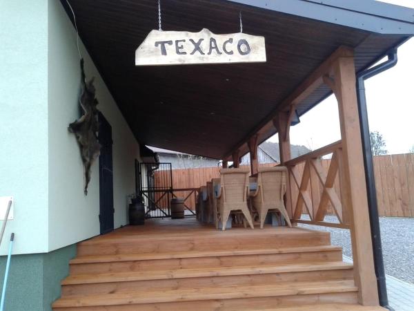 写真にはUściąż市にあるTexacoが写っています。