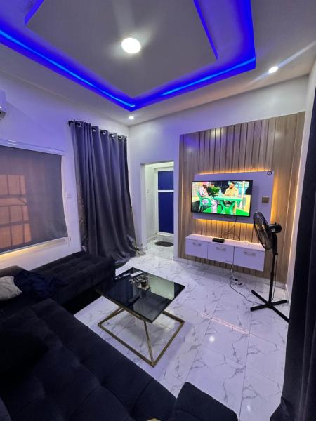 A la foto es mostra l'objecte Magnanimous Apartments 1bedroom flat at Ogudu 15 mins to the Airport situat a la ciutat de Lagos.