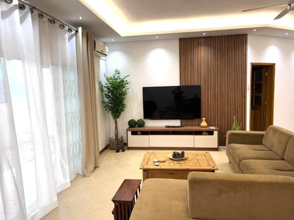 Lovely and spacious 3 Bedroom apartment, Flic-en-Flac