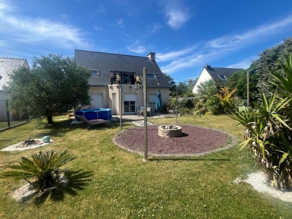 A la foto es mostra l'objecte Maison de vacances 15 mn de la mer avec piscine hors sol situat a la ciutat de Brandérion.