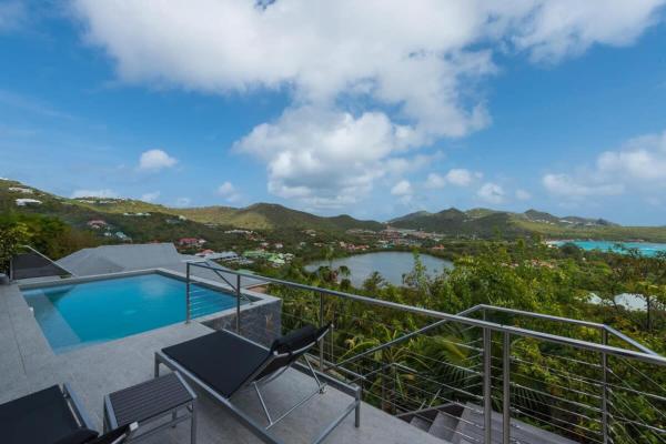 New Paradise Villa with Stunning Island Views